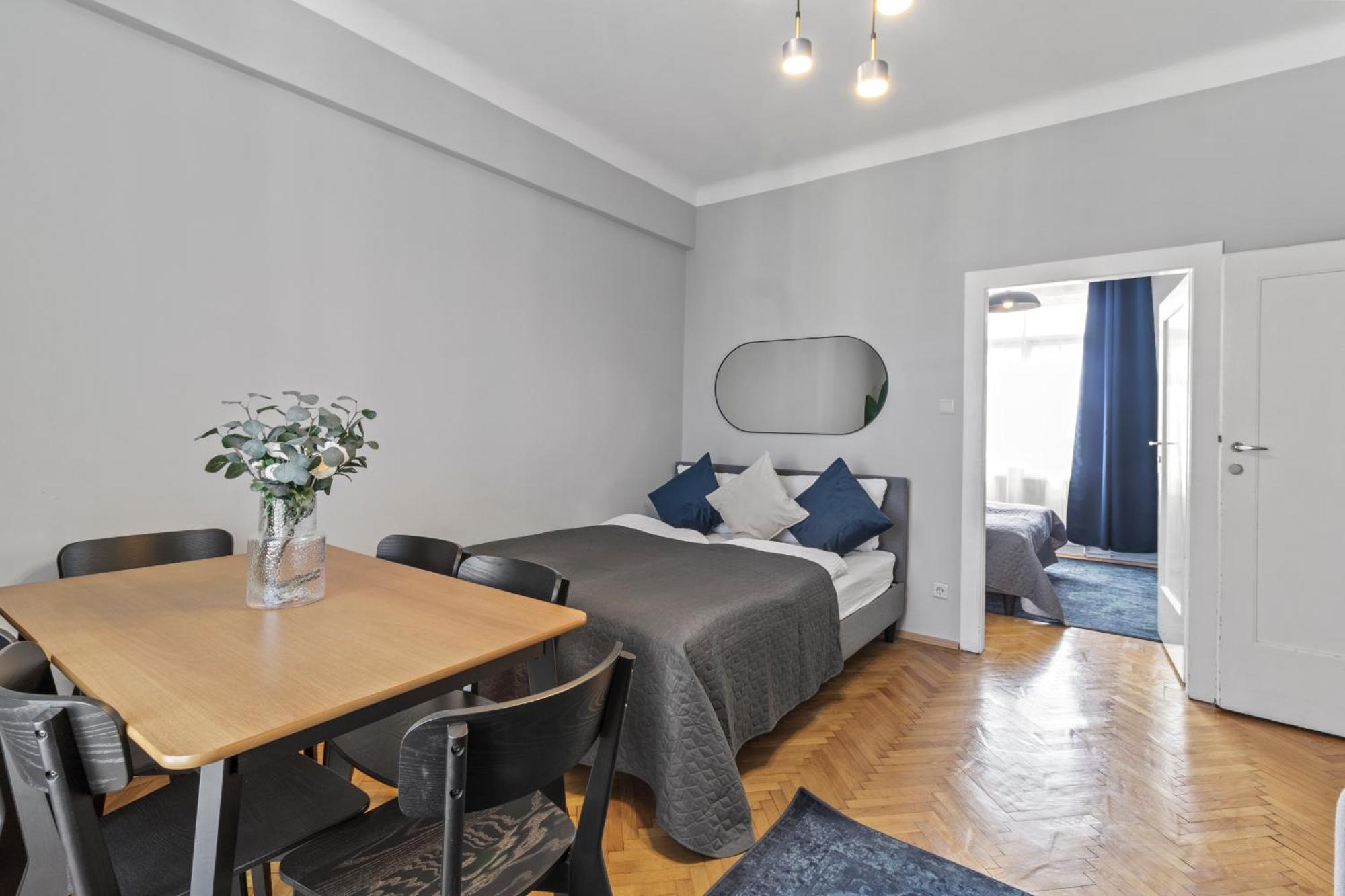 French Balcony - 45m² - Szeneviertel Apartment