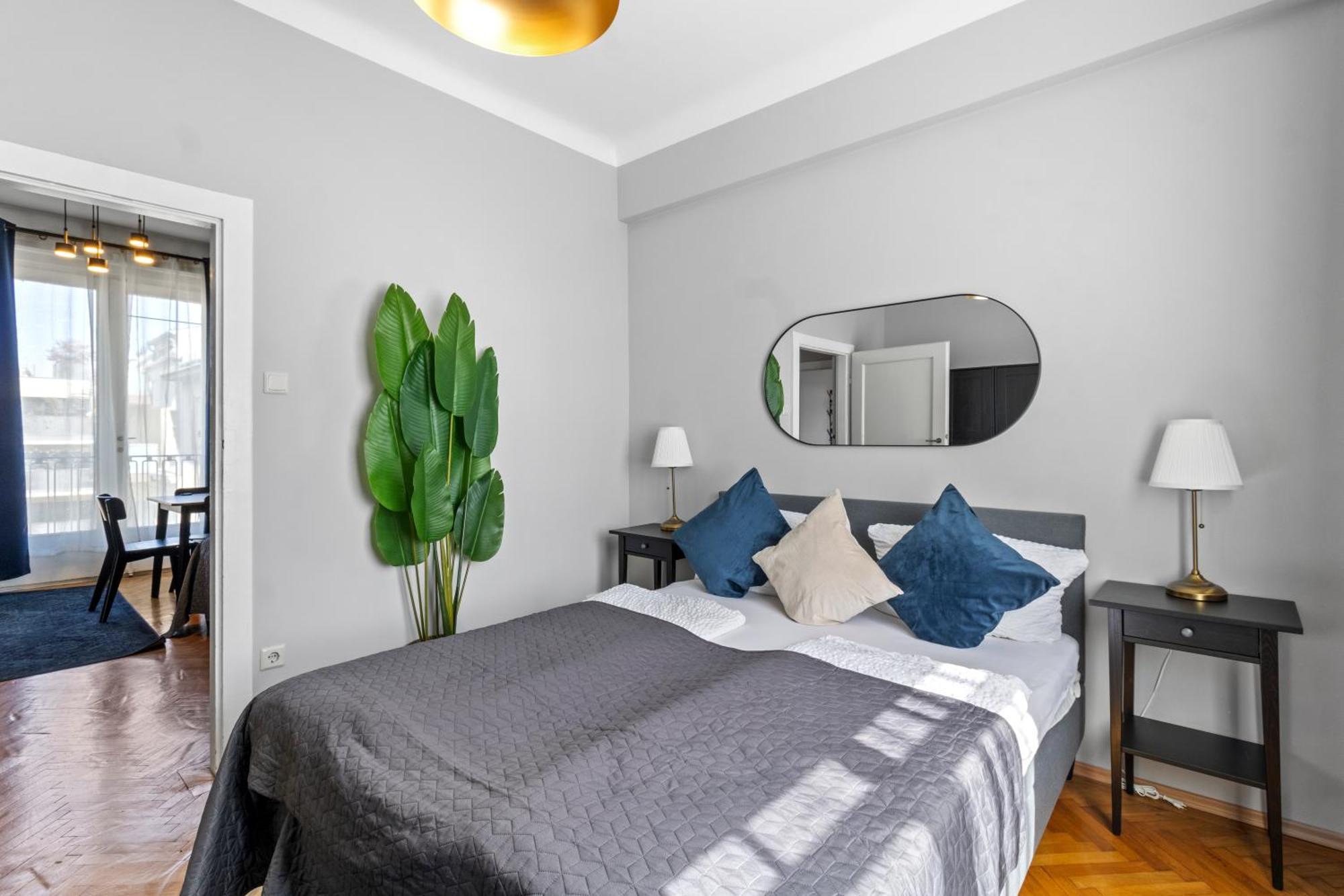 French Balcony - 45m² - Szeneviertel Apartment